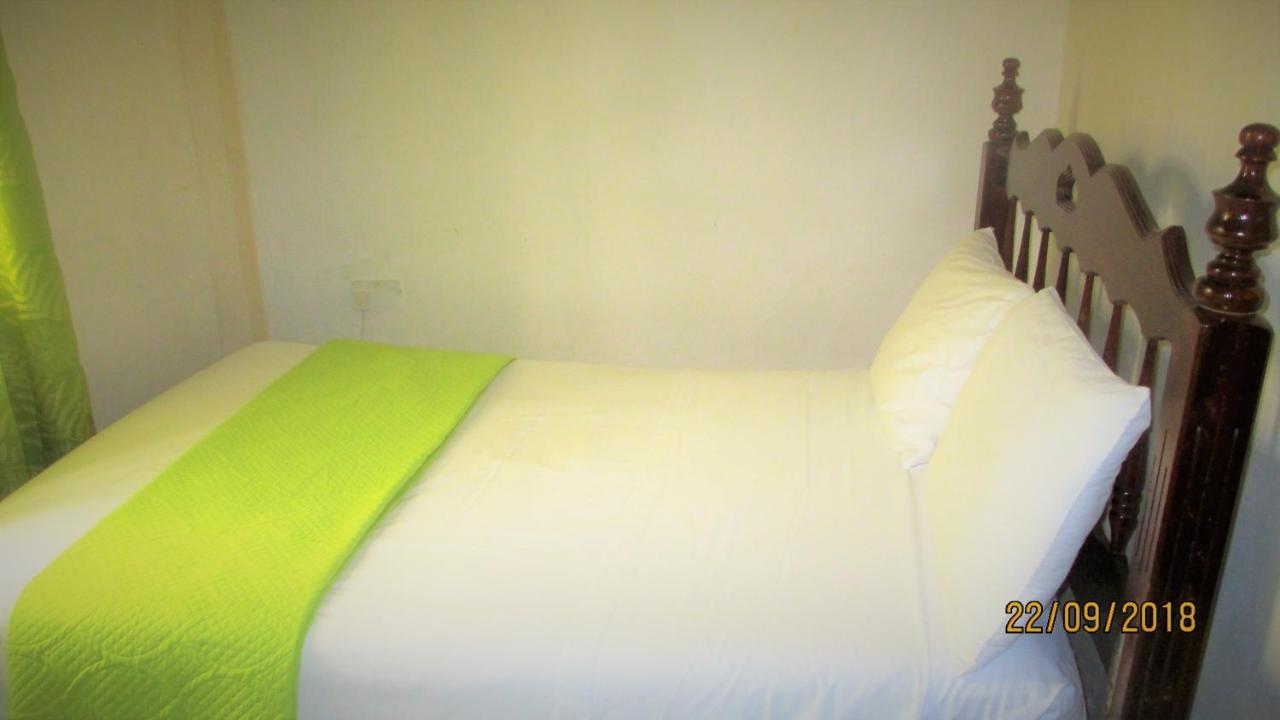 Tropical Breeze Vacation Home And Apartments Gros Islet Eksteriør bilde