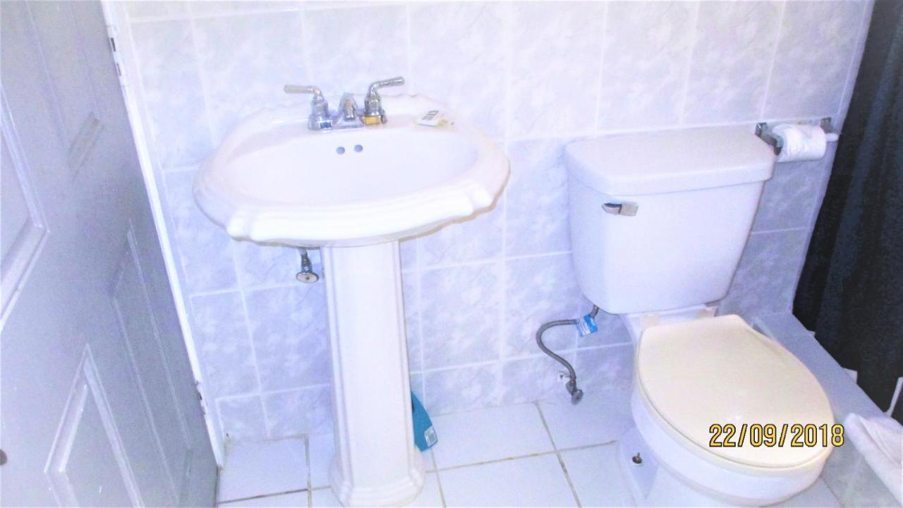 Tropical Breeze Vacation Home And Apartments Gros Islet Eksteriør bilde