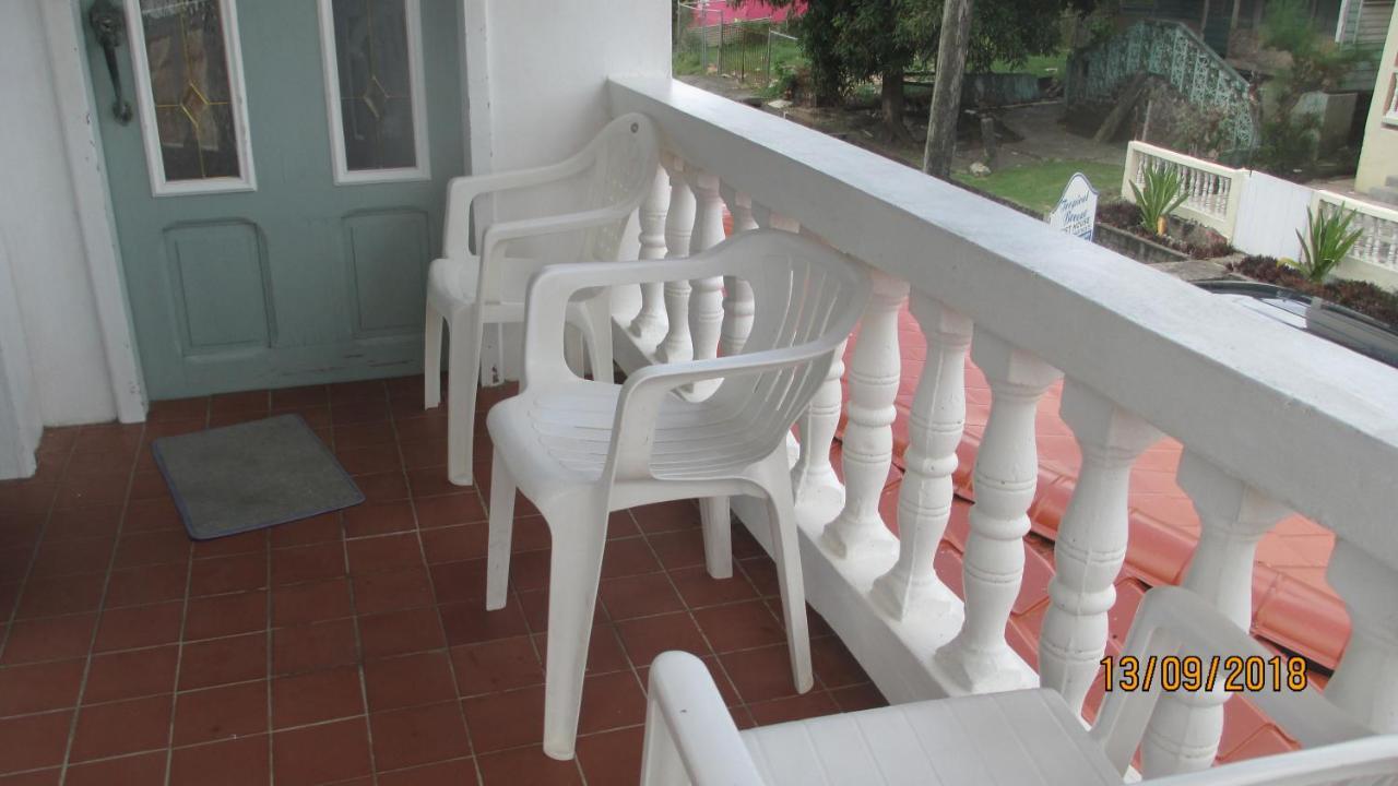 Tropical Breeze Vacation Home And Apartments Gros Islet Eksteriør bilde