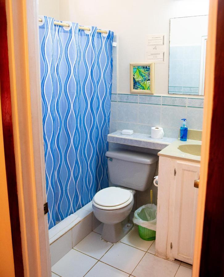 Tropical Breeze Vacation Home And Apartments Gros Islet Eksteriør bilde
