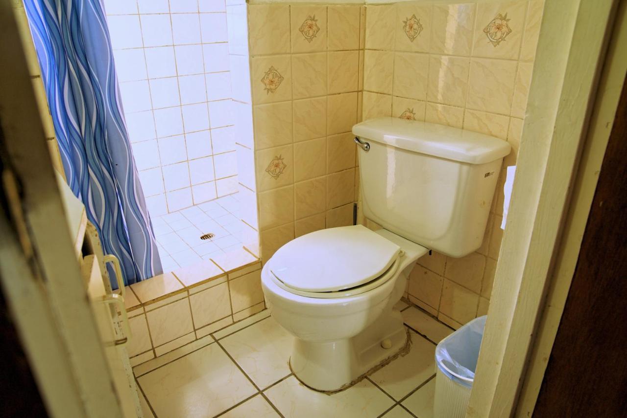 Tropical Breeze Vacation Home And Apartments Gros Islet Eksteriør bilde