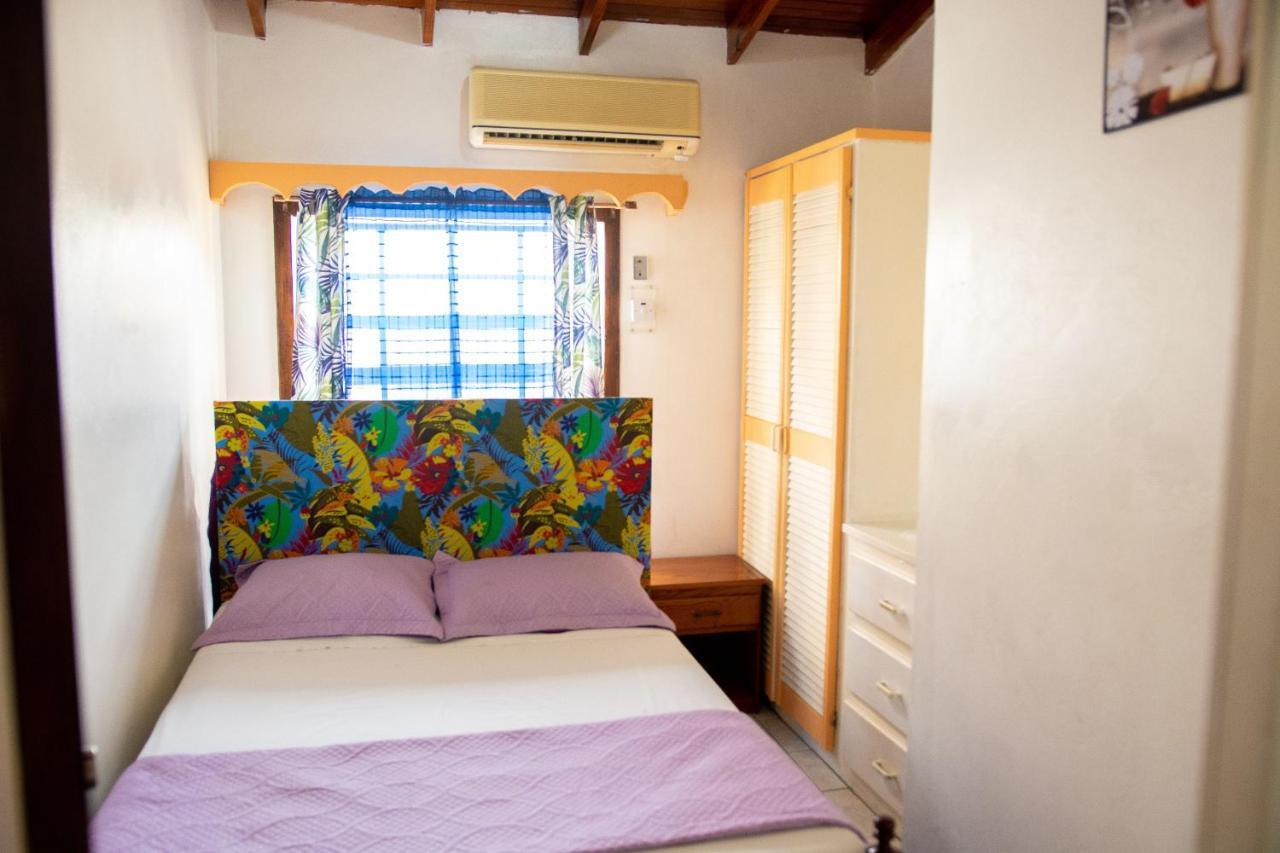 Tropical Breeze Vacation Home And Apartments Gros Islet Eksteriør bilde