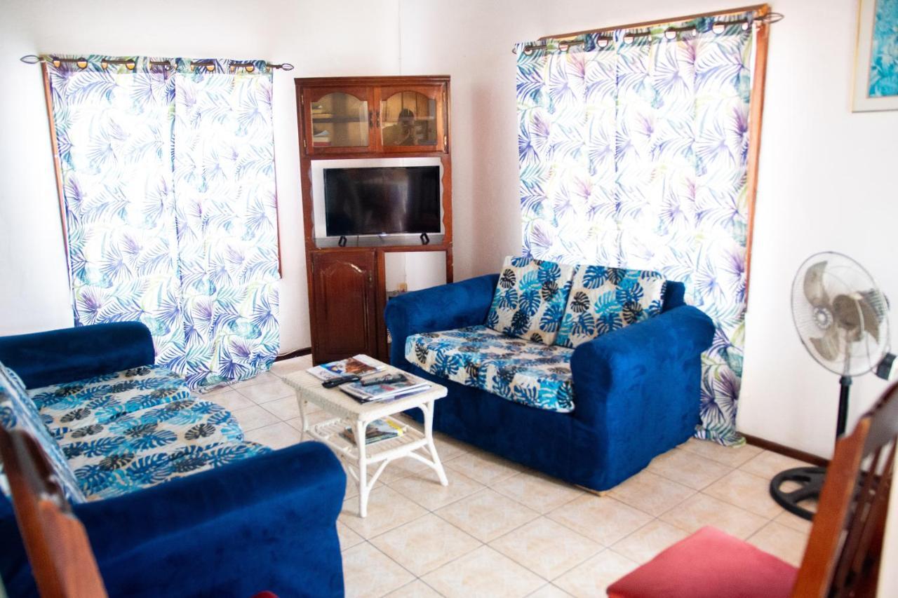 Tropical Breeze Vacation Home And Apartments Gros Islet Eksteriør bilde
