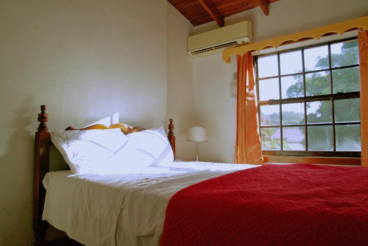 Tropical Breeze Vacation Home And Apartments Gros Islet Eksteriør bilde